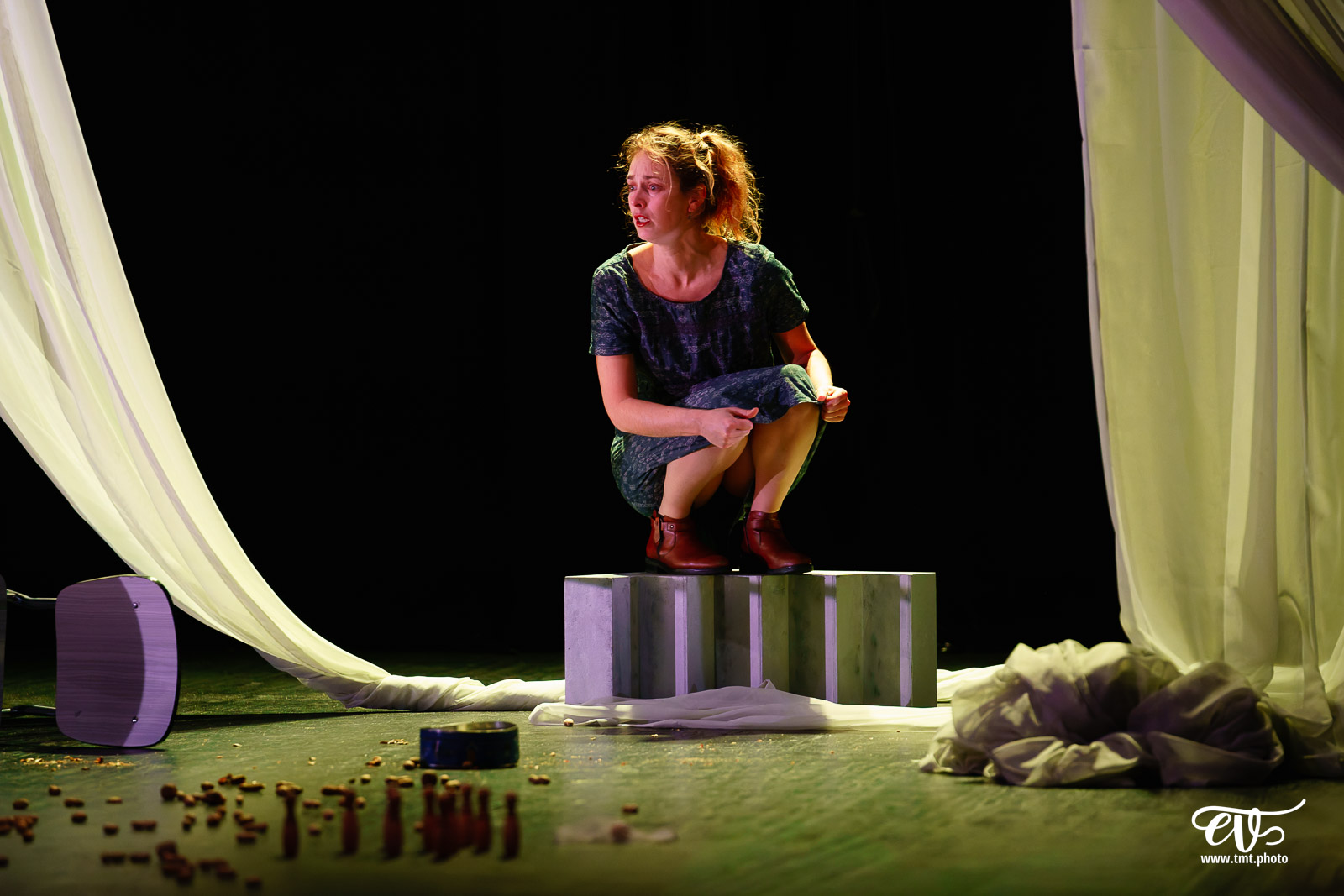 REVENIR (CIE LE TALON ROUGE)